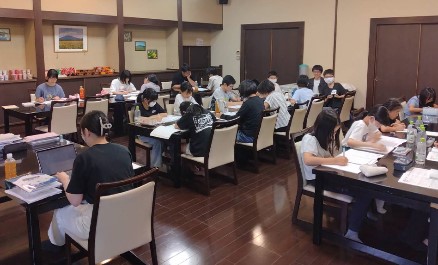 食堂兼会議室